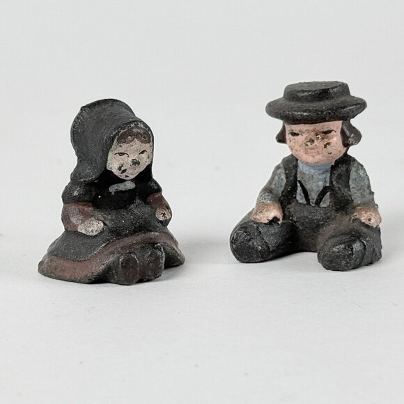 Vintage Cast Iron Amish Figurines Collectible Set of 2 Miniature Boy & Girl Rust - Picture 2 of 7